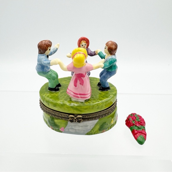 Vintage May Day Ring Around the Rosie Trinket Box - Picture 1 of 8